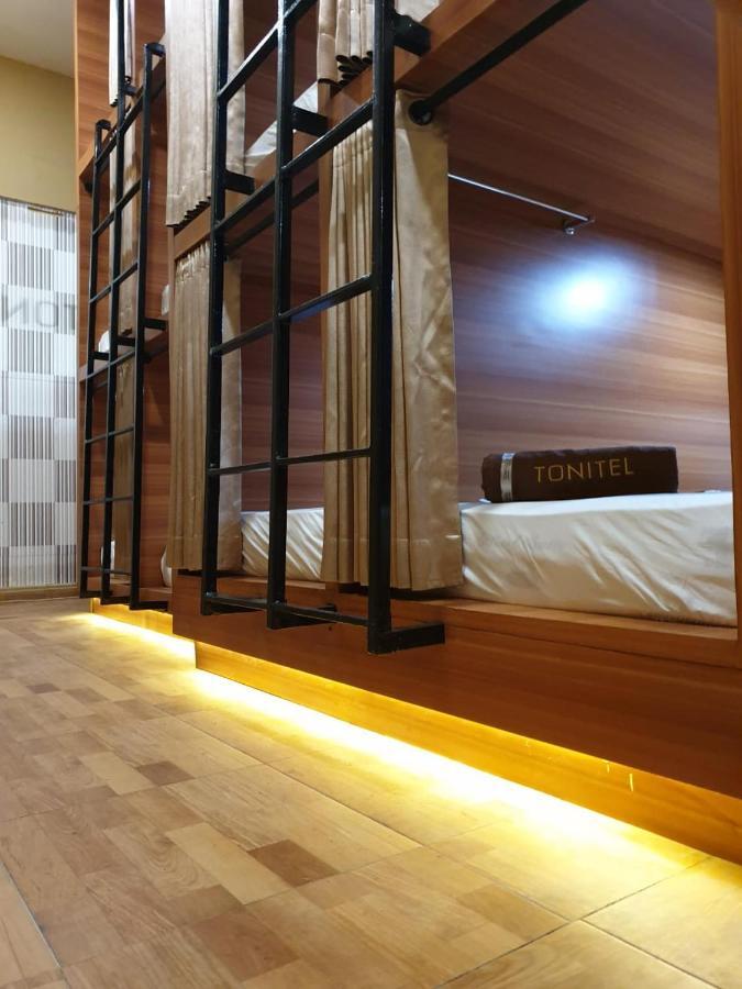 TONITEL Hotel Malioboro Yogyakarta Kültér fotó